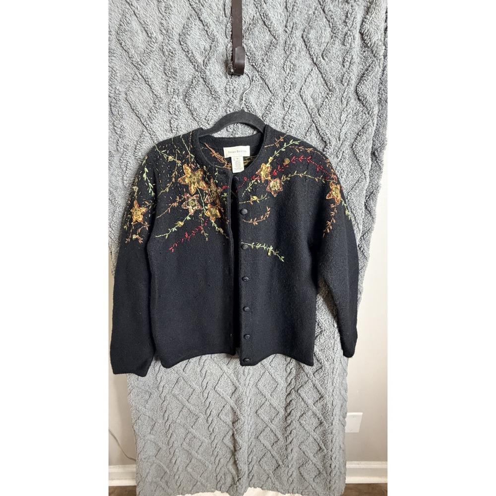 Susan Bristol Womens 100% Wool Hand Embroidered Floral Cardigan Sweater Size M